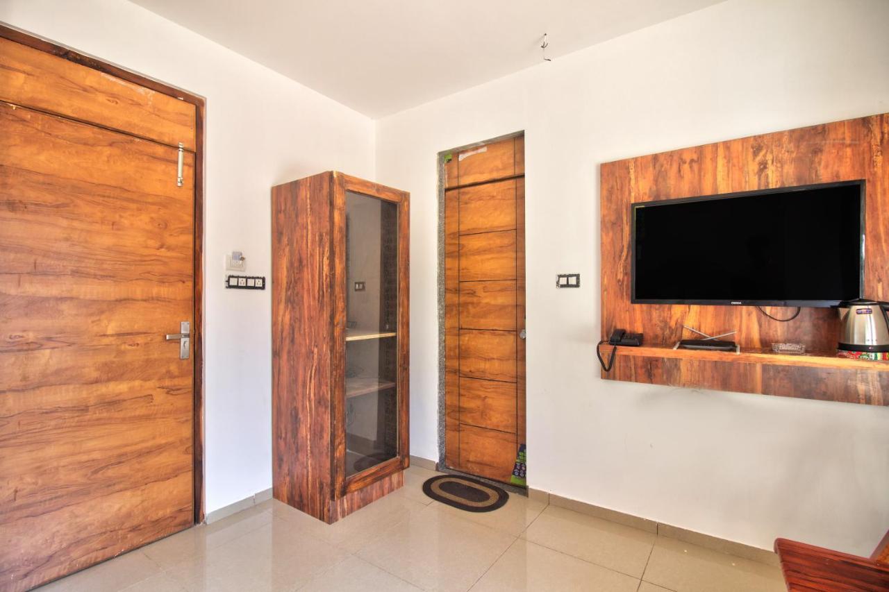 Goa Stay Hotel Calangute Exterior photo